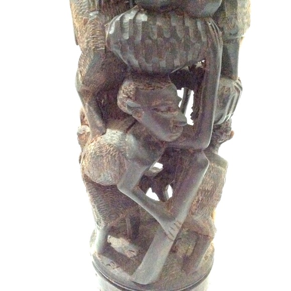 Unique handcrafted African Blackwood carving - Picture 10 of 16